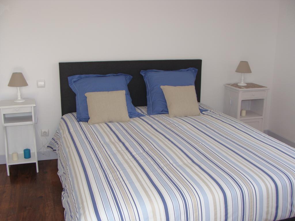 Le Vieux Castel Bed and Breakfast Goustranville Exterior foto